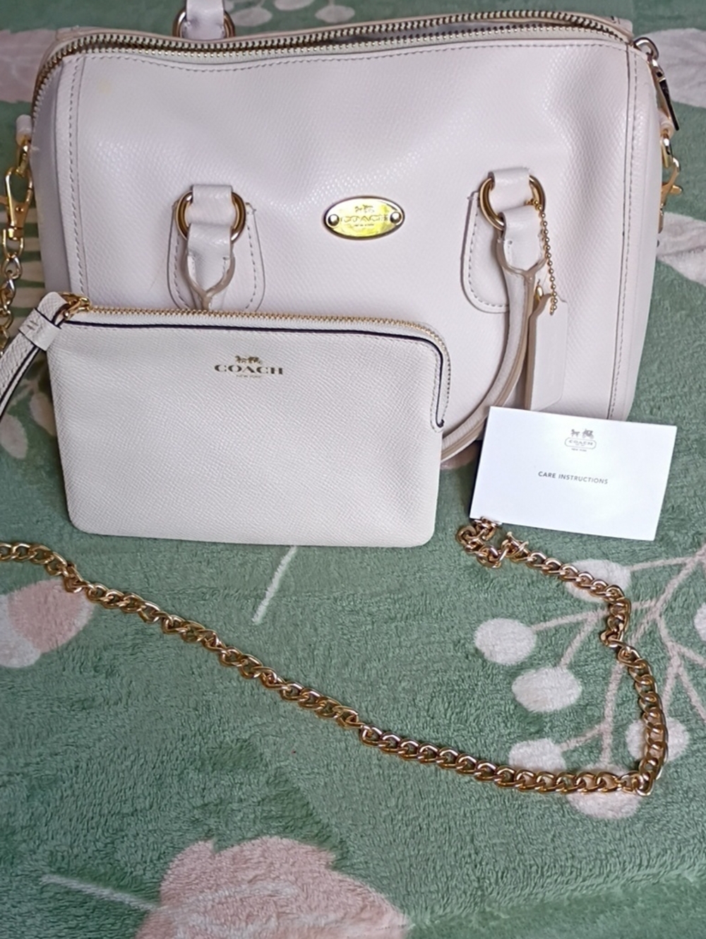 Authentic Coach Creme Colored Hand/Crossbody Bag Matching Set